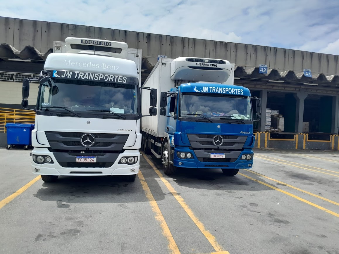 Veículo Iveco da JM Transportes